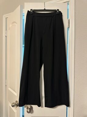 Petite Medium. Halara Classic Black Wide-Leg Women's Pants